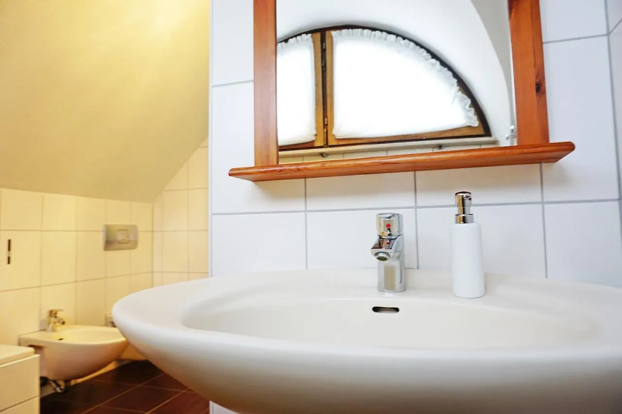 Ferienwohnung Rennbahn - Life Iffezheim; Wohnen mit Rennbahnblick Apartment Iffezheim
